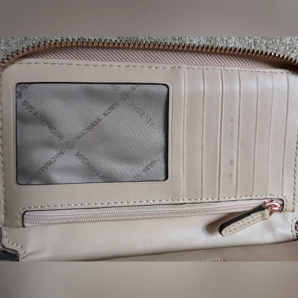 Michael Kors Jet Set Wallet In Metallic Rose Gold - Picture 2 of 8